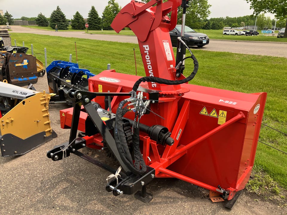 Pronovost P-922 DUAL AUGER 5M/6M Snowblower