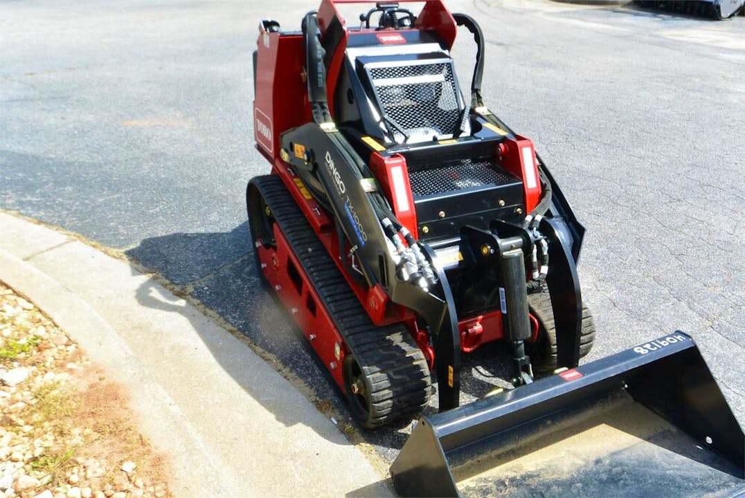 TORO DINGO TX1000W