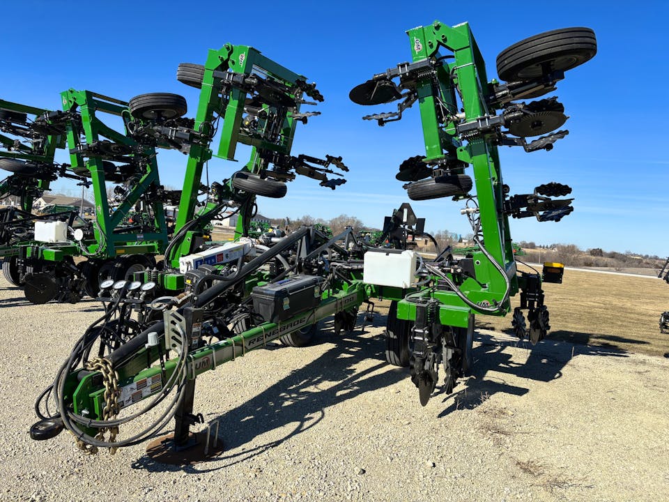 Unverferth 2500 17R30