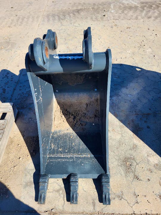 Case 18IN MINI EXCAVATOR