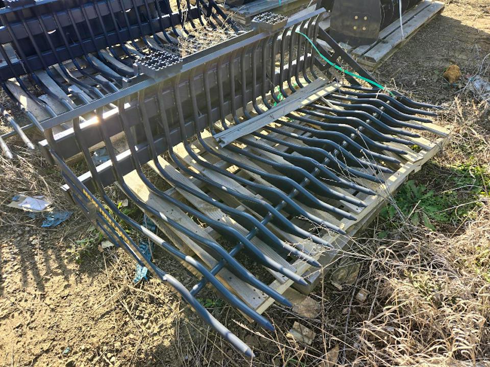 Case 76 ROCK BUCKET