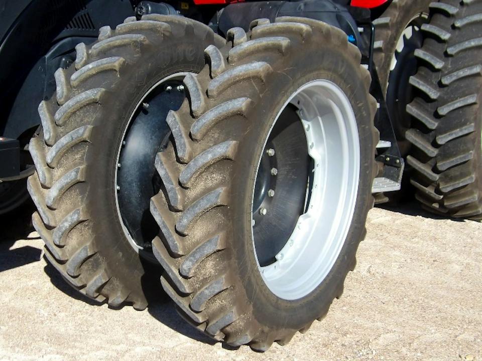 Case 325CVT