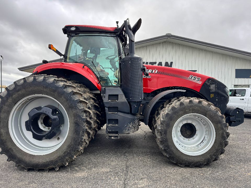 CASE IH 355