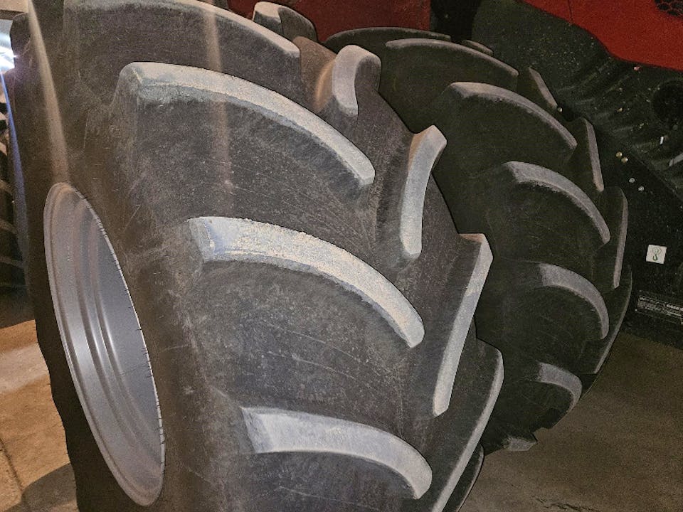 CASE IH 555 WHEEL