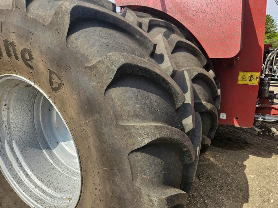 CASE IH 555 WHEEL