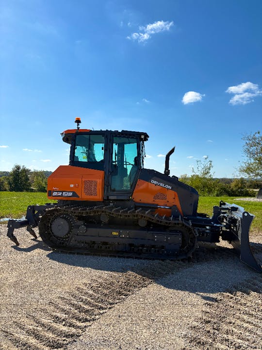 DEVELON NORTH AMERICA DD130