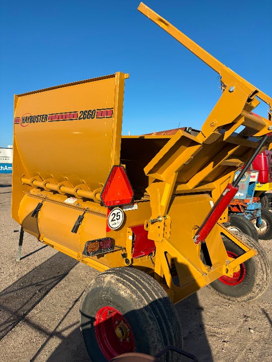 HAYBUSTER 2660