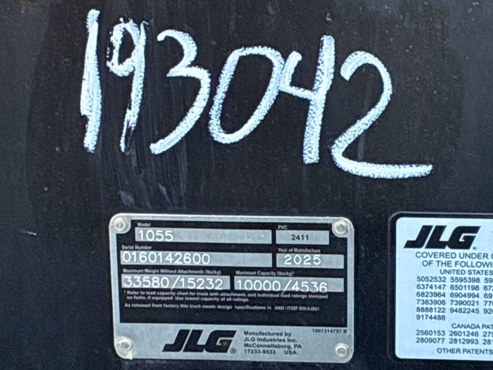 JLG 1055
