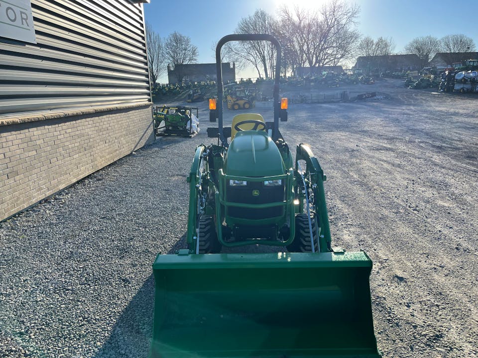 John Deere 1023E