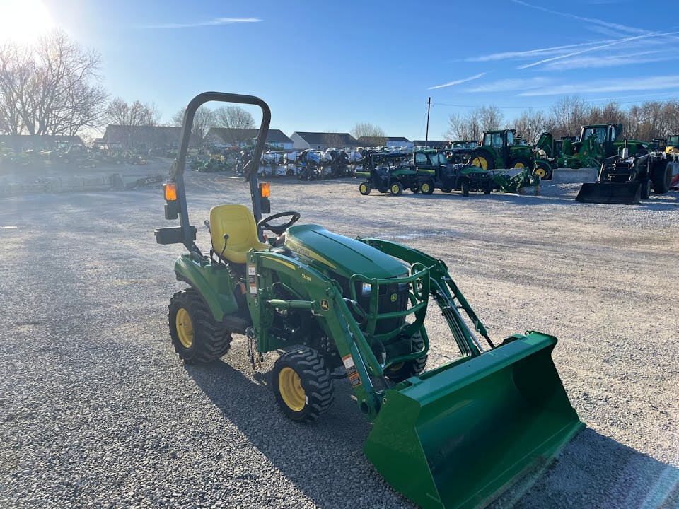 John Deere 1023E