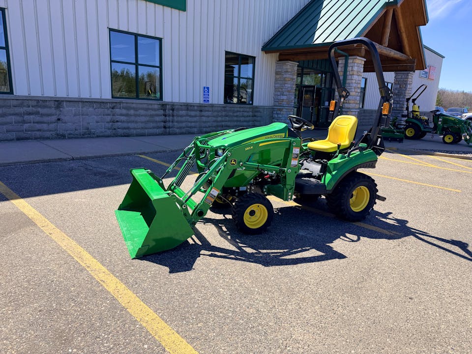 John Deere 1023E