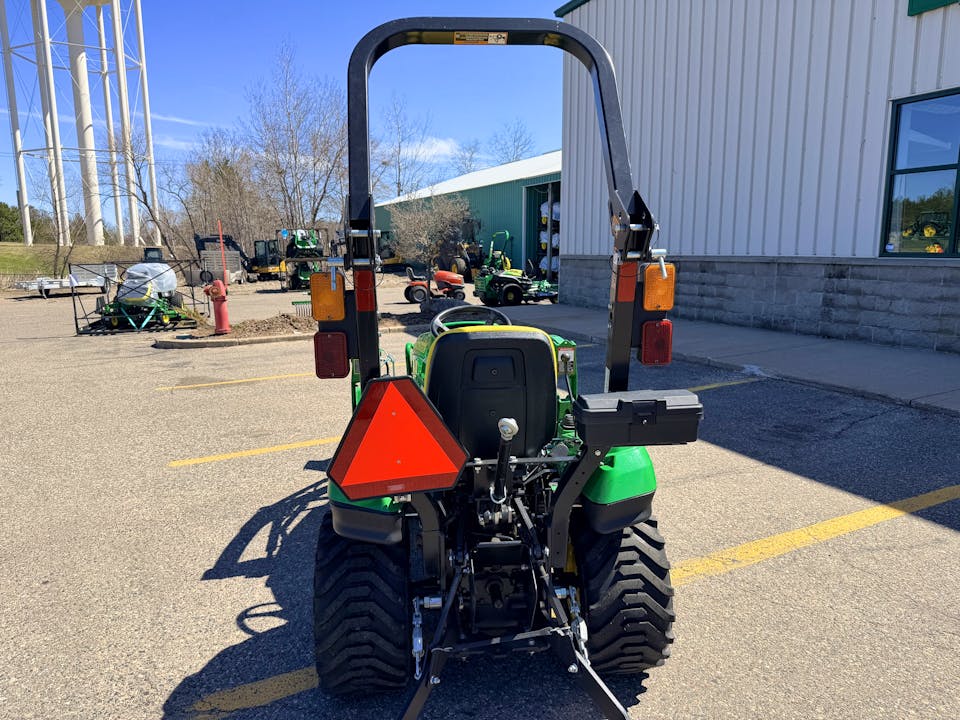 John Deere 1023E