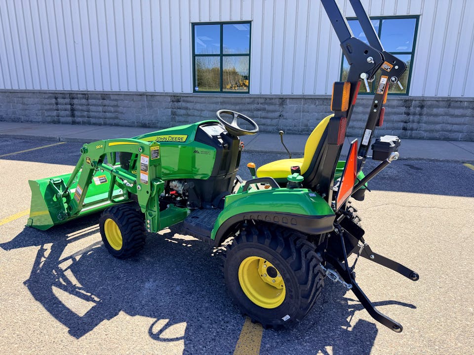 John Deere 1023E