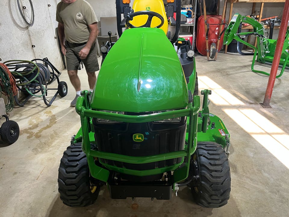 John Deere 1025R