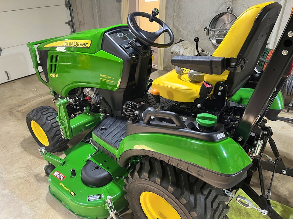 John Deere 1025R
