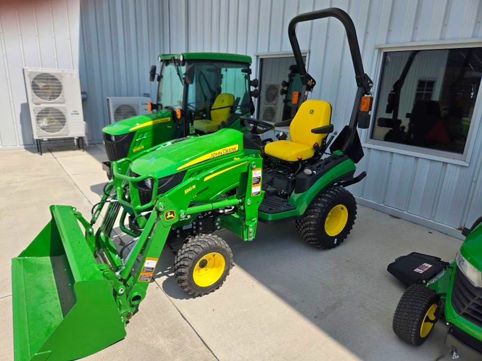John Deere 1025R