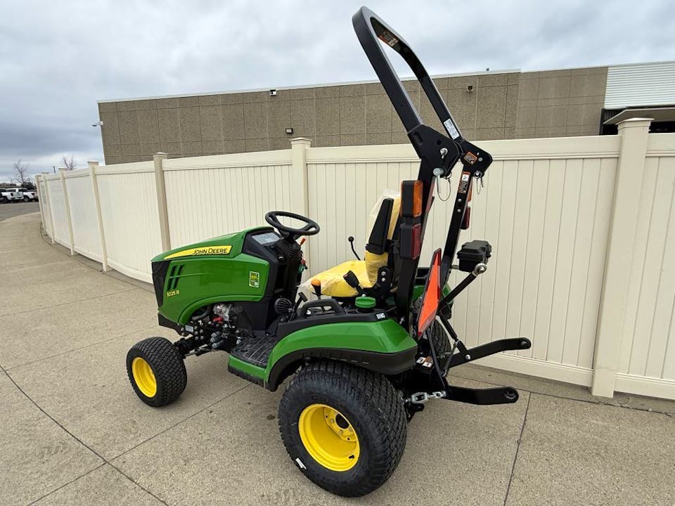 John Deere 1025R