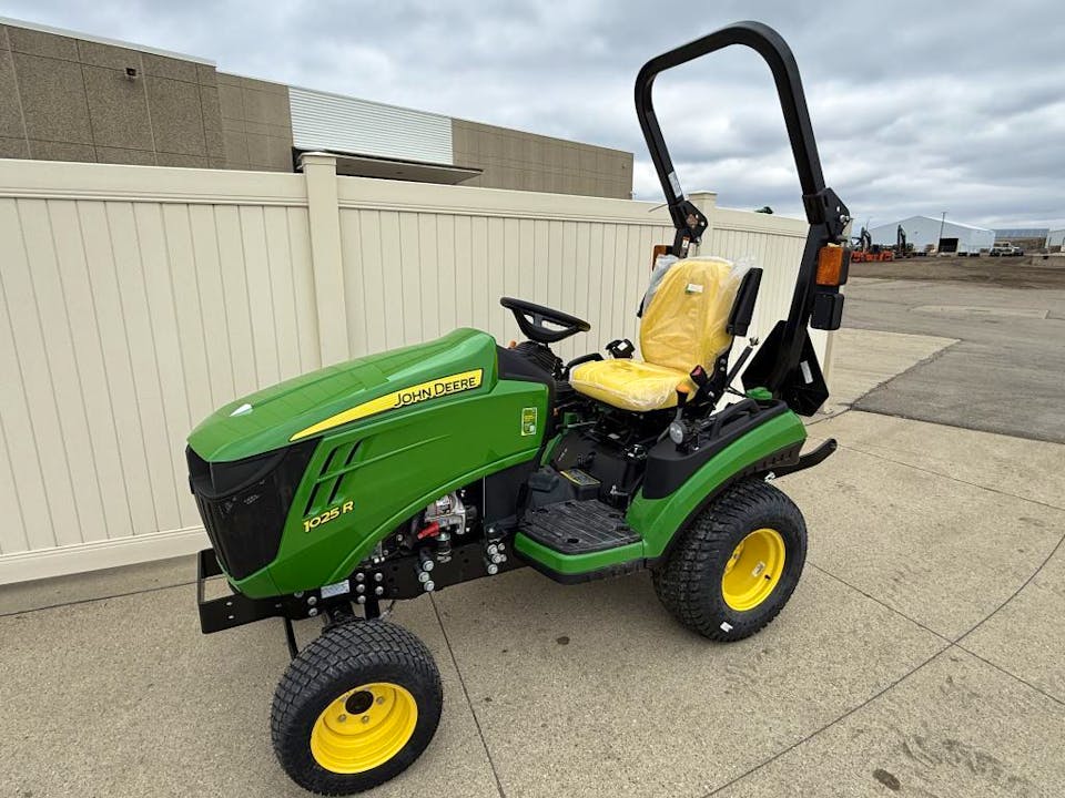 John Deere 1025R