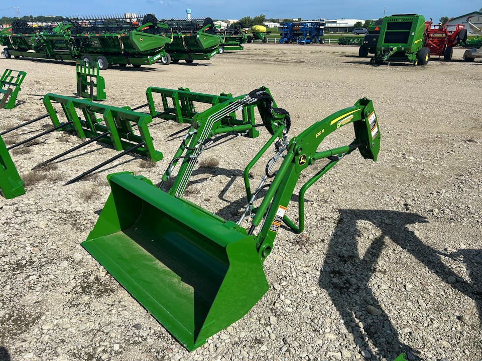 John Deere 120R