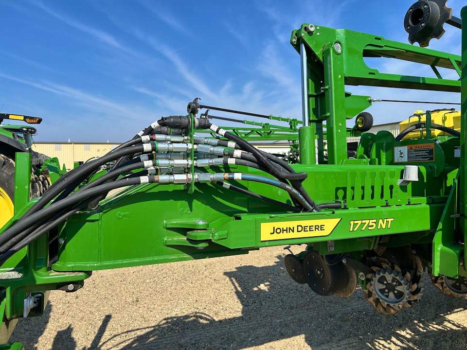 John Deere 1775NT