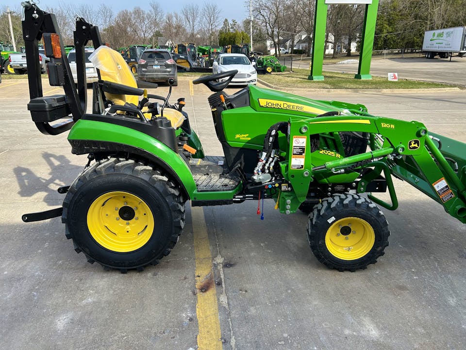 John Deere 2025R