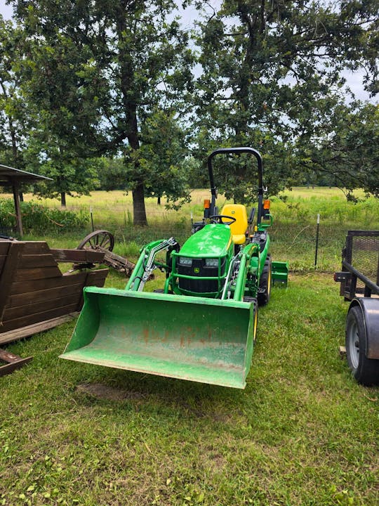 John Deere 2025R