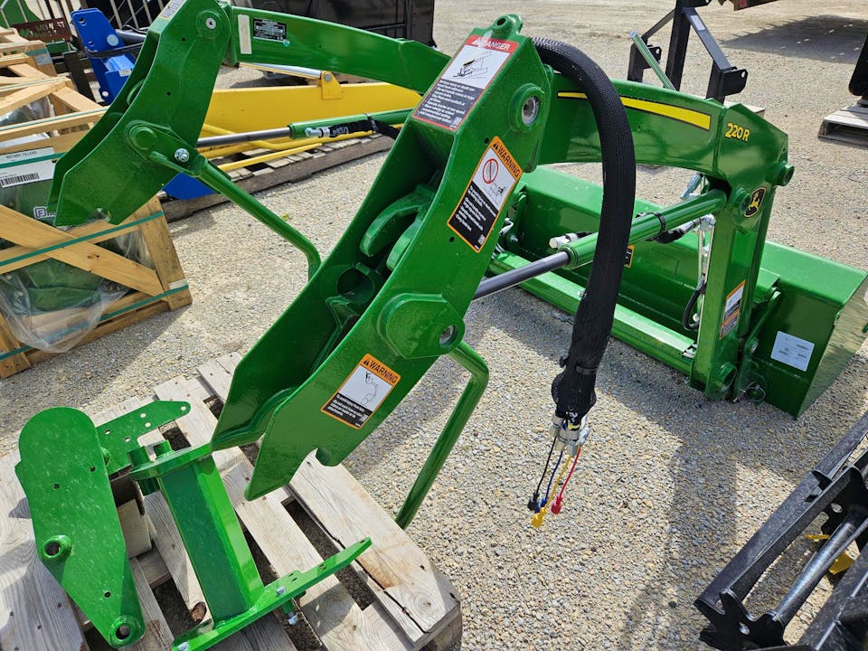 John Deere 220R