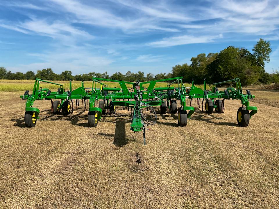 John Deere 2430
