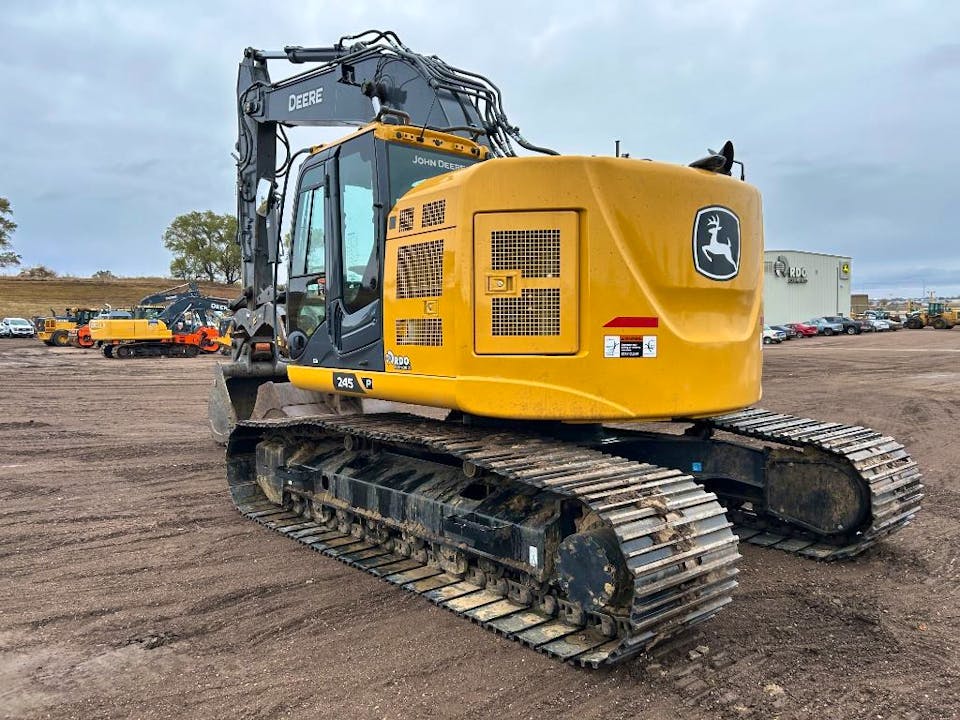 John Deere 245P