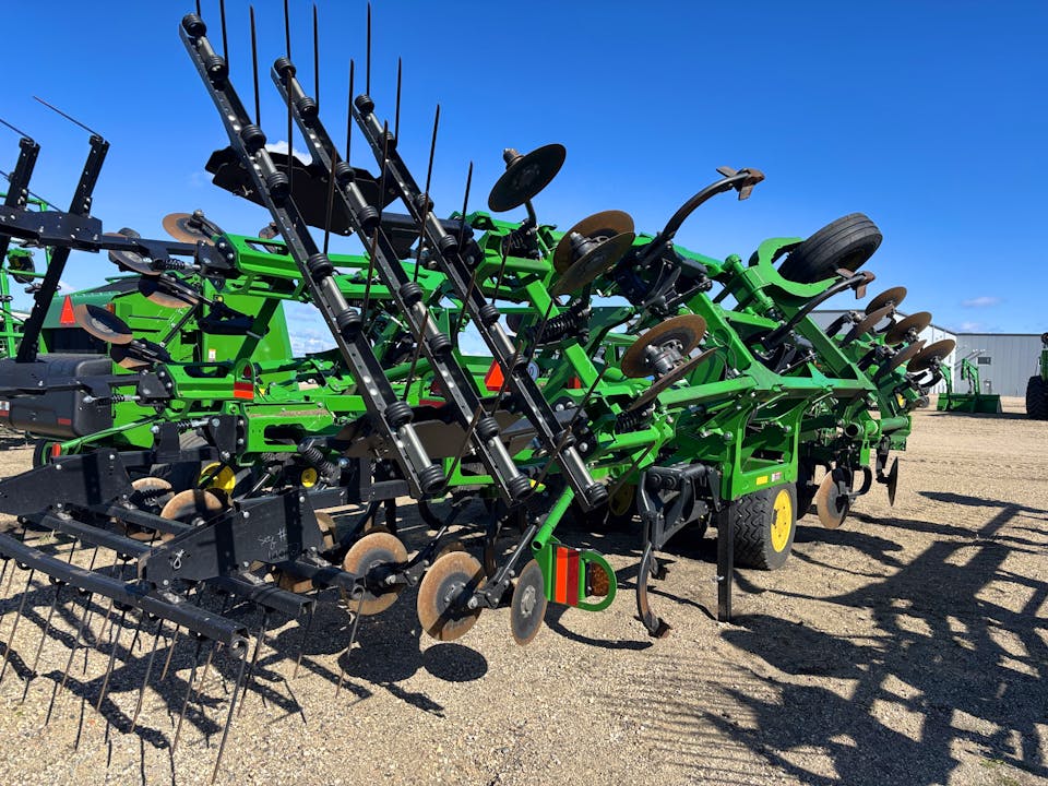 John Deere 2730
