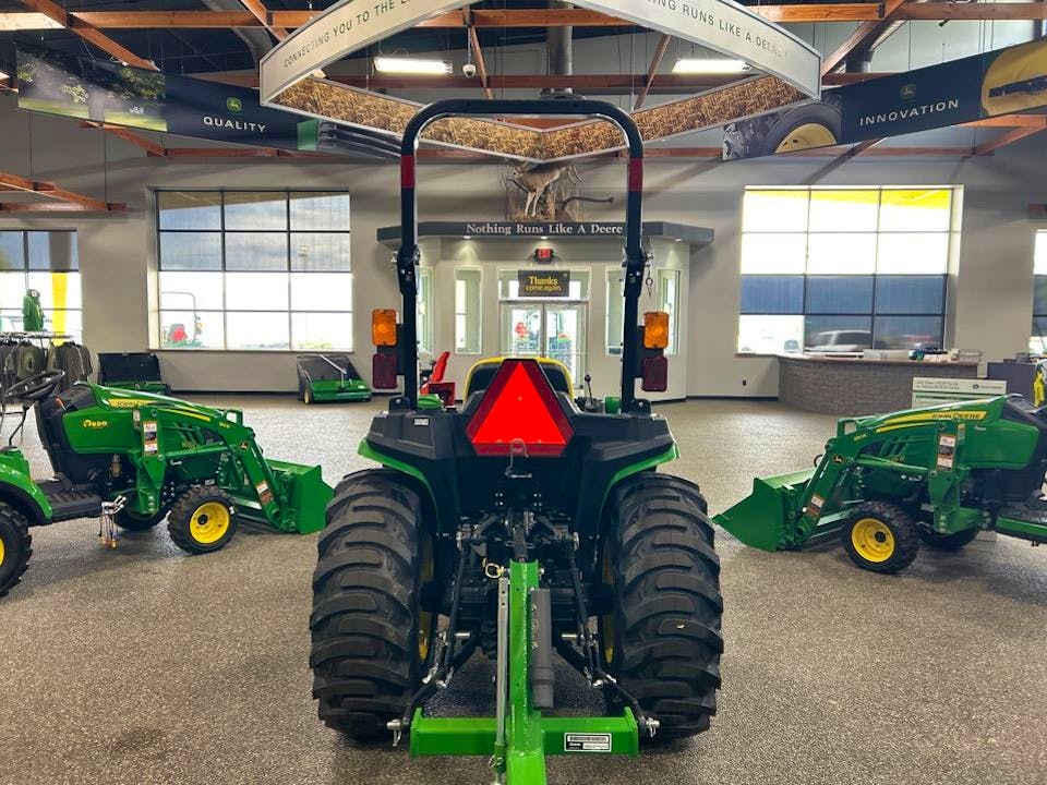 John Deere 3025E