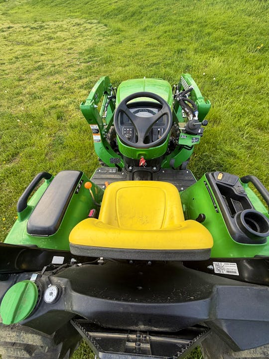 John Deere 3038E