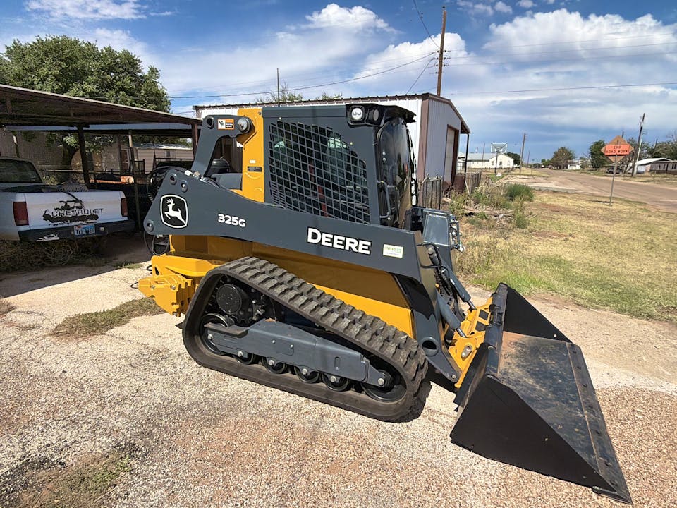 John Deere 325G
