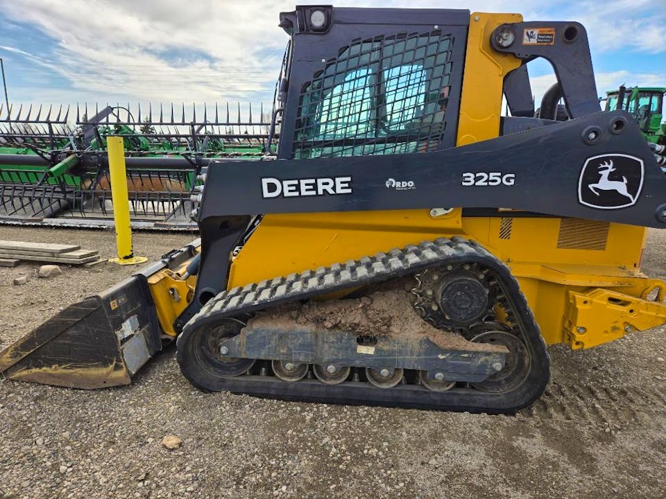 John Deere 325G
