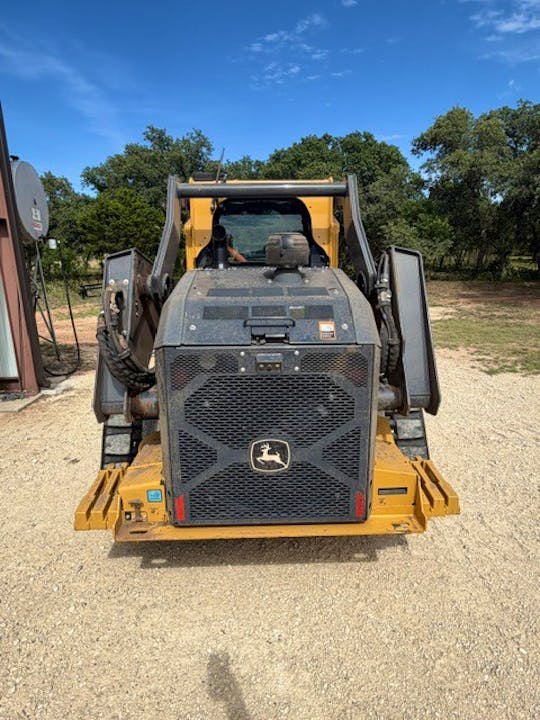John Deere 331 P
