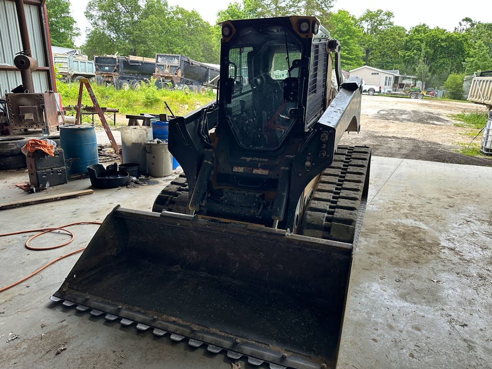 John Deere 333 P