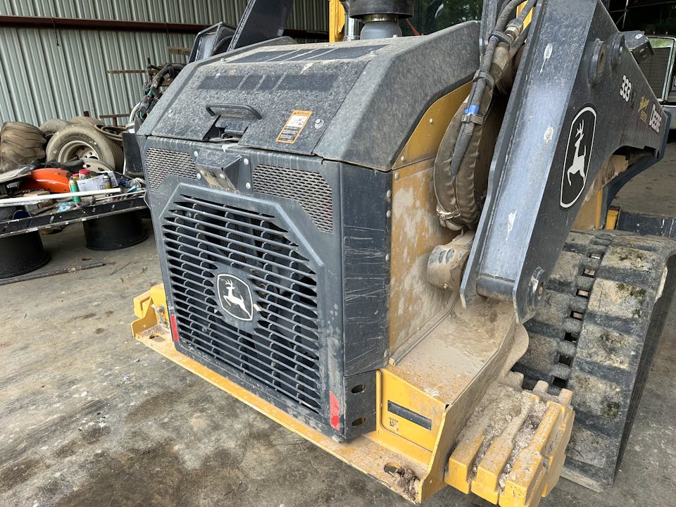 John Deere 333 P