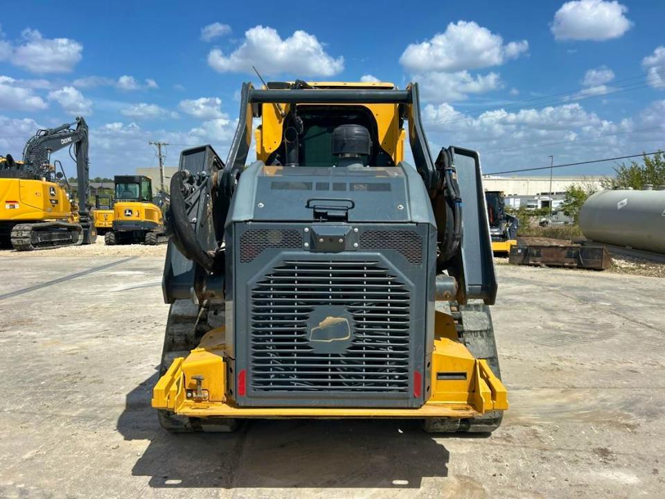 John Deere 335P