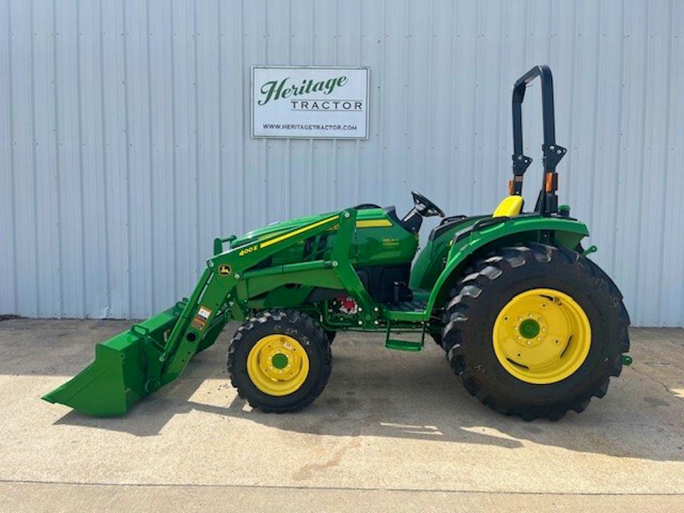 John Deere 4044M
