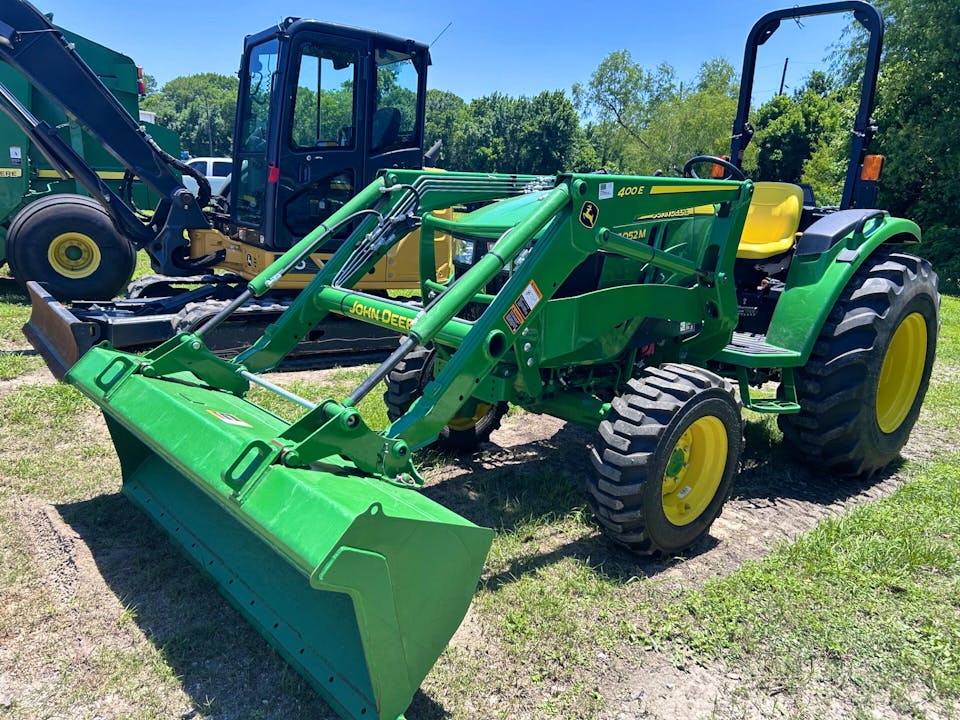 John Deere 4052M
