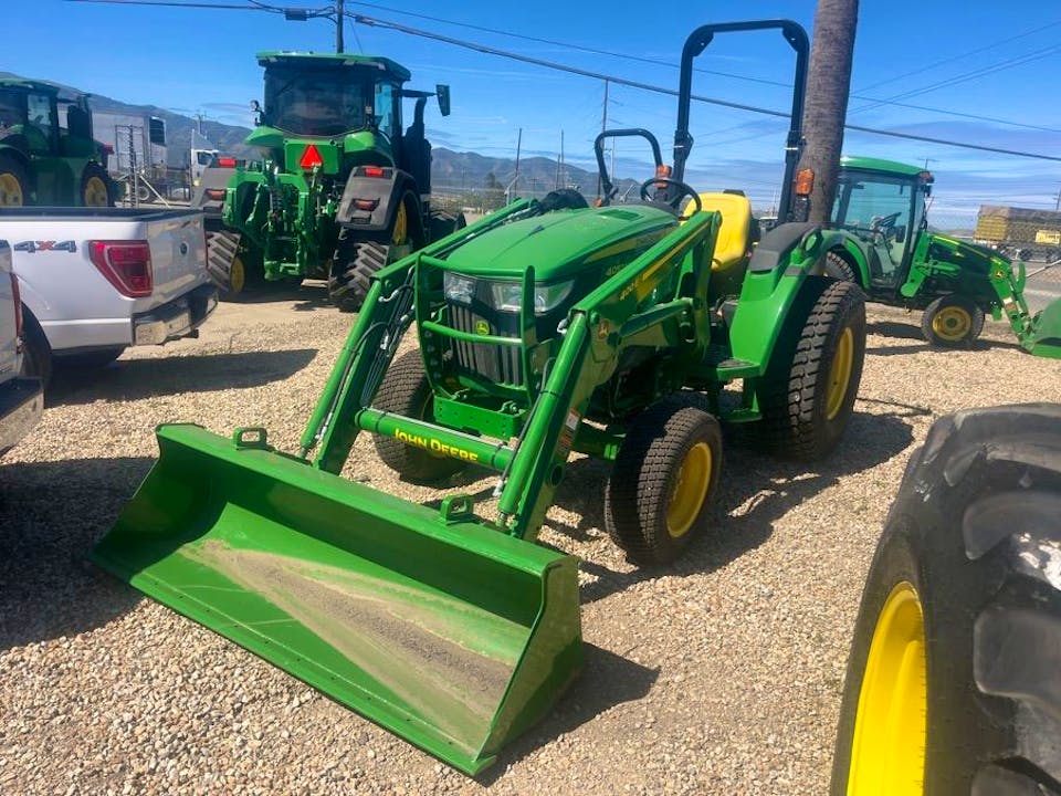 John Deere 4052M
