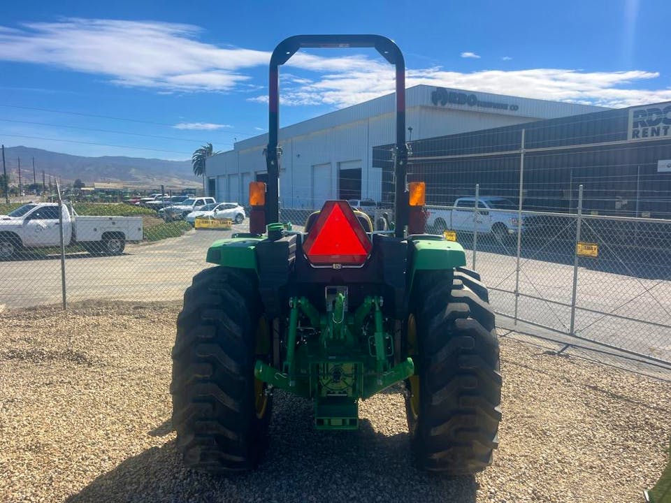 John Deere 4066M