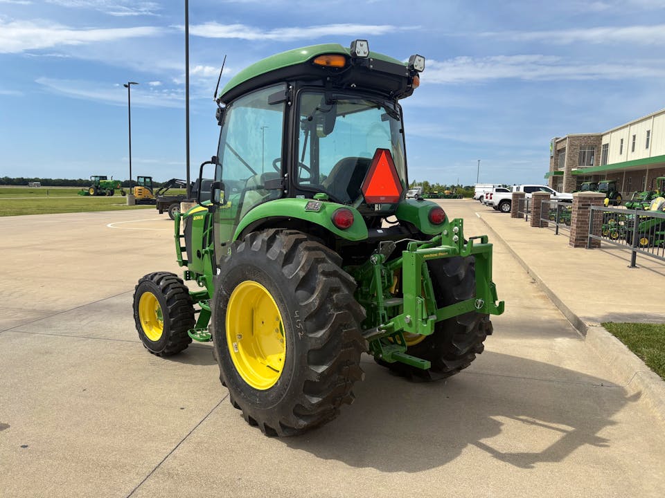 John Deere 4066R