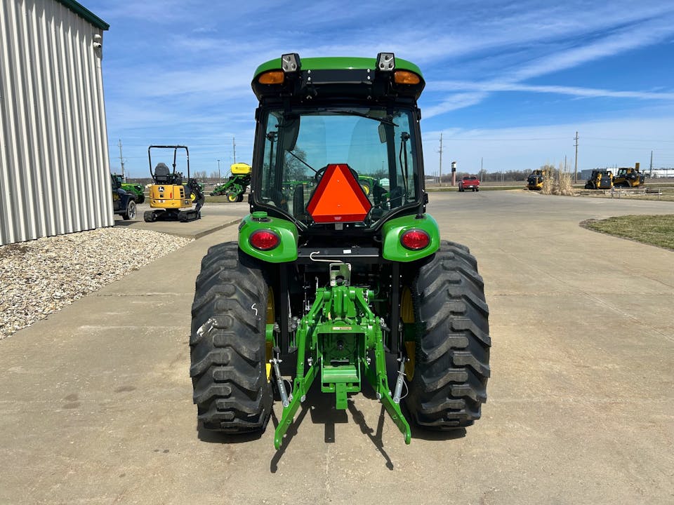 John Deere 4066R