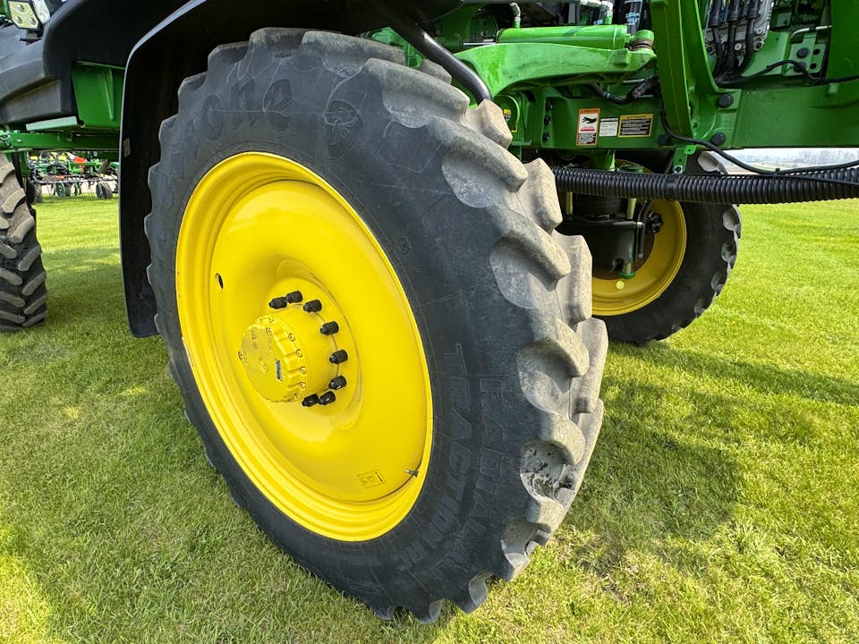 John Deere 412R