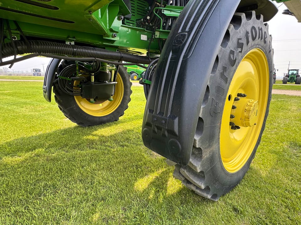 John Deere 412R