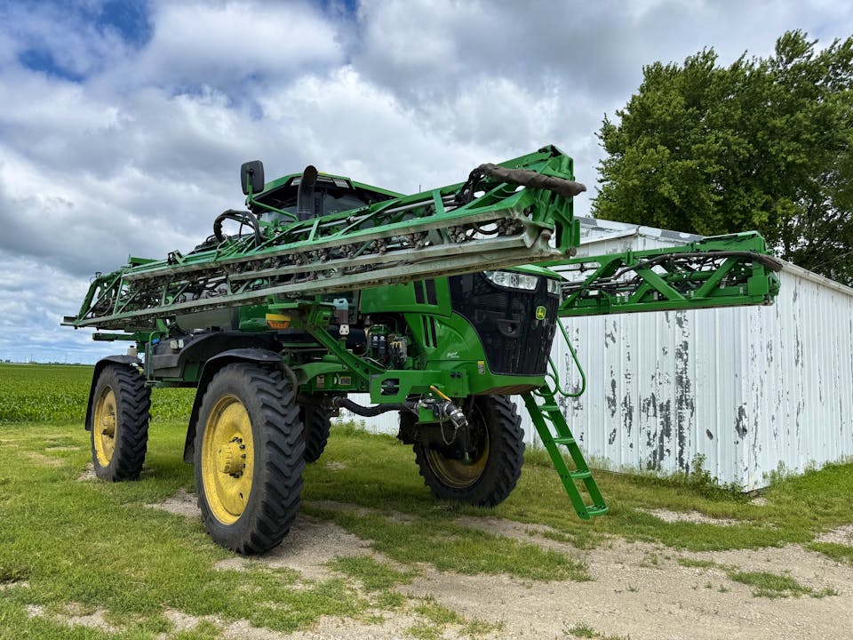 John Deere 412R