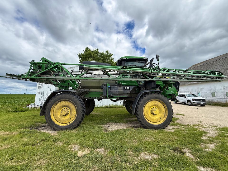 John Deere 412R
