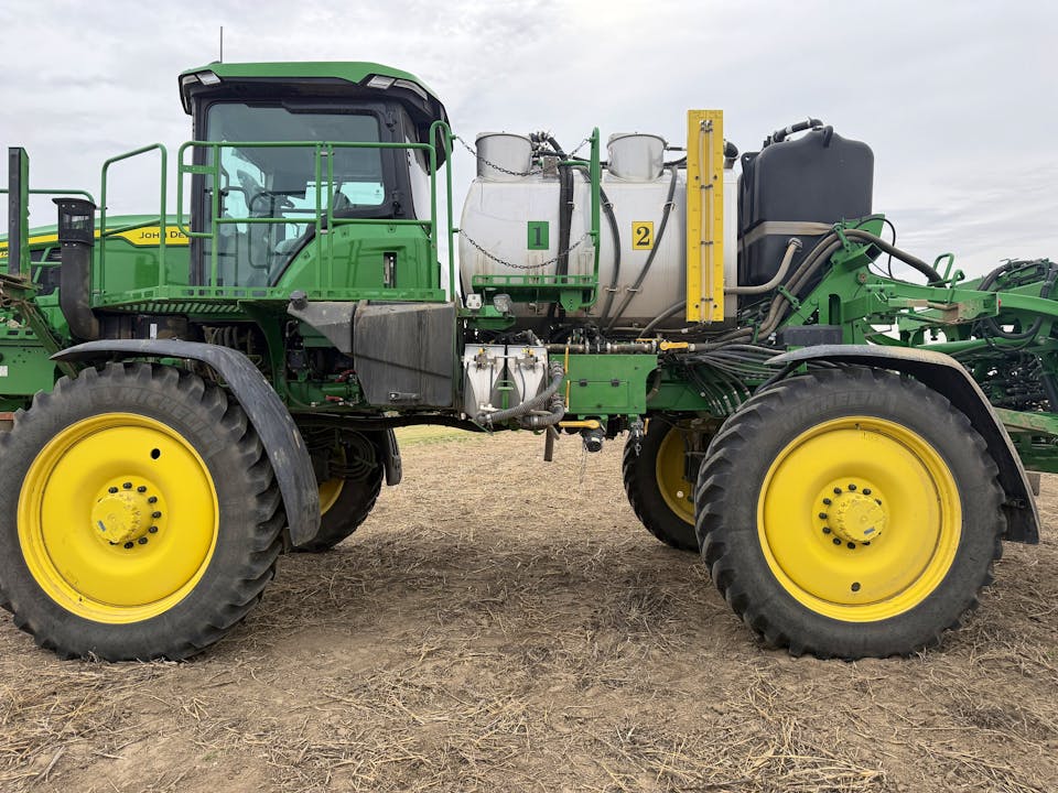John Deere 412R