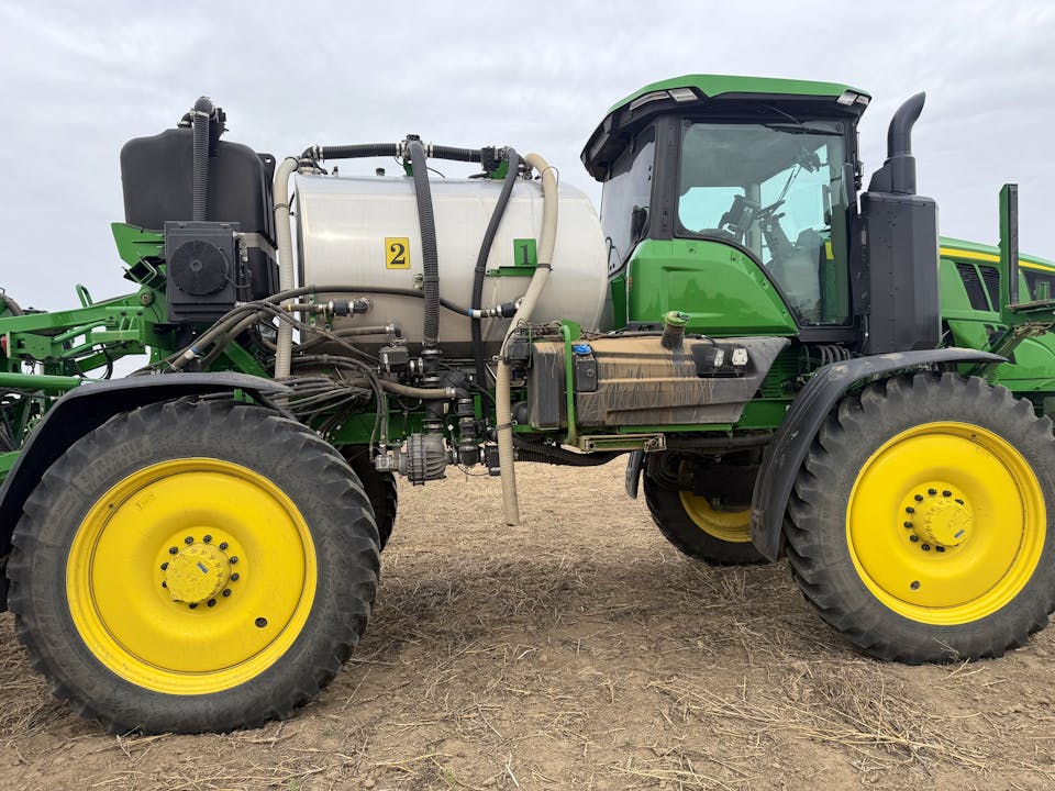 John Deere 412R